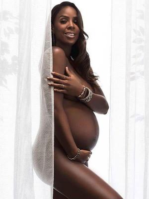 Kelly Rowland pregnant