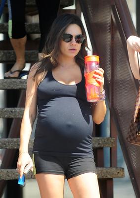 Mila Kunis pregnant 