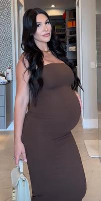 MILF pregnant Krystiana