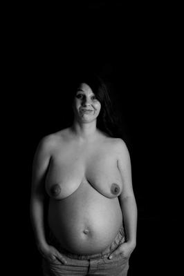 [Pregnant] woman exposes her naked body