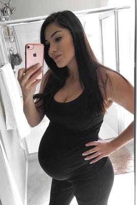 ventre de femme enceinte 07242023