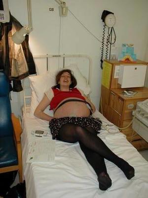 Pregnant & Pantyhosed