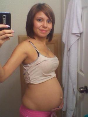 Pregnant selfies