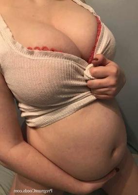 Katherine - 30yr old, 32H, 8mths pregnant