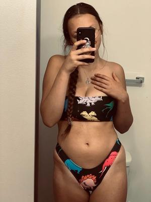 [Pregnant] selfies of a 18yo girl