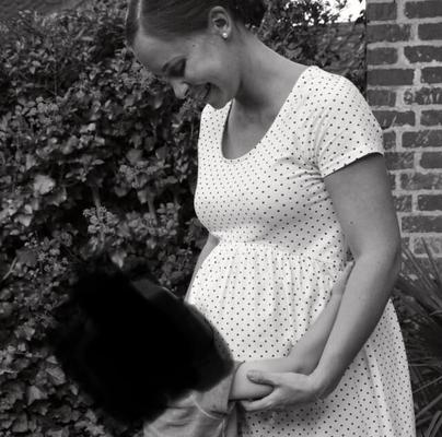 Adeline Enceinte schwanger