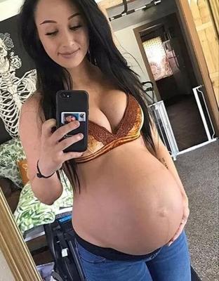 Pregnant women are hot