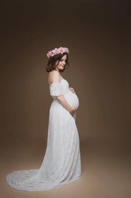 Pregnant french mom photo shoot