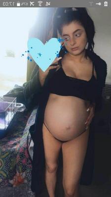 Mirror mirror on the wall, who's the sexiest preggo of them all?