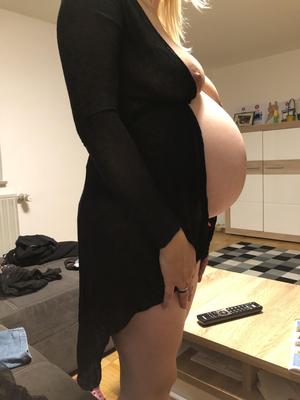 [Pregnant] German mom