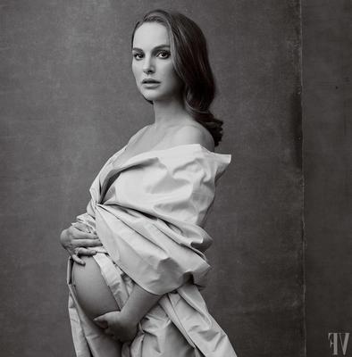 Natalie Portman Gallery 48 - Pregnant