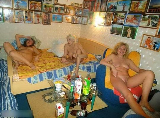 Three nudists moms at home