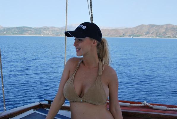 blonde pregnant on vacation